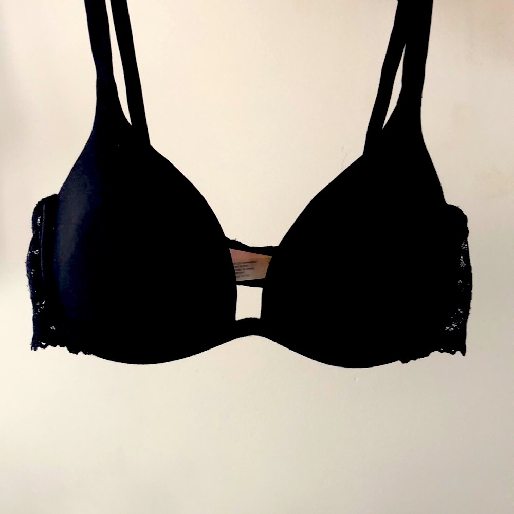 Victoria’s  Secret  underwire bra, size 36B , black with black lace side panels